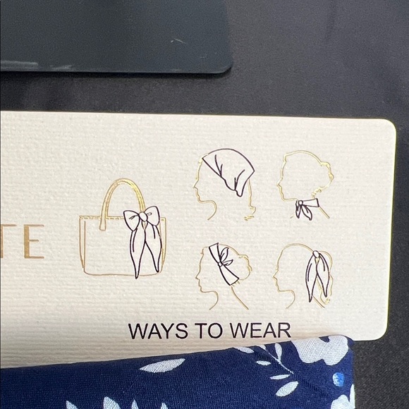 Sunday State | Blue Floral Scarf - Picture 2 of 4